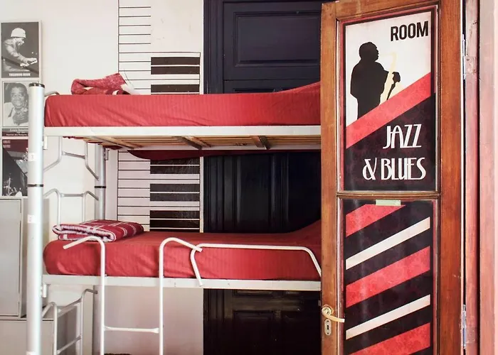 Play Hostel Soho